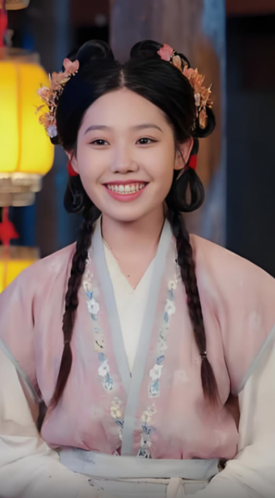 穿越后！我?guī)托∽孀谡衽d家族（穿越后我?guī)托∽孀谡衽d家族）(全集)